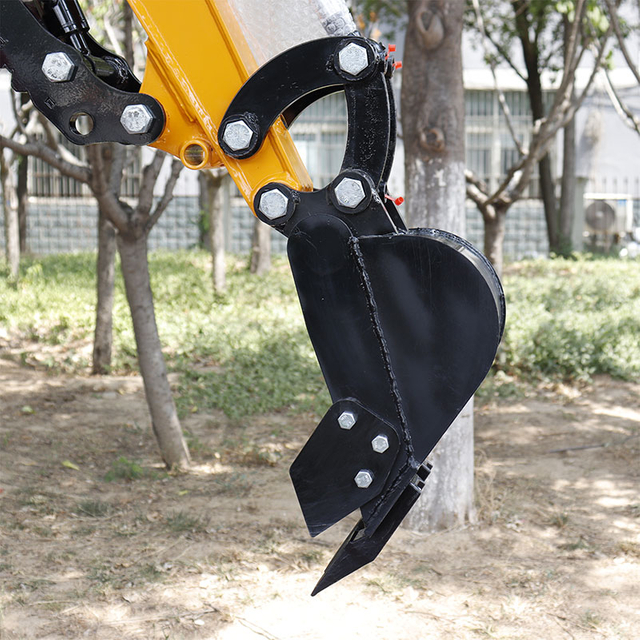 Narrow Bucket With Teeth